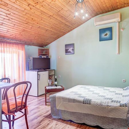 Apartment In Center พูลา ภายนอก รูปภาพ