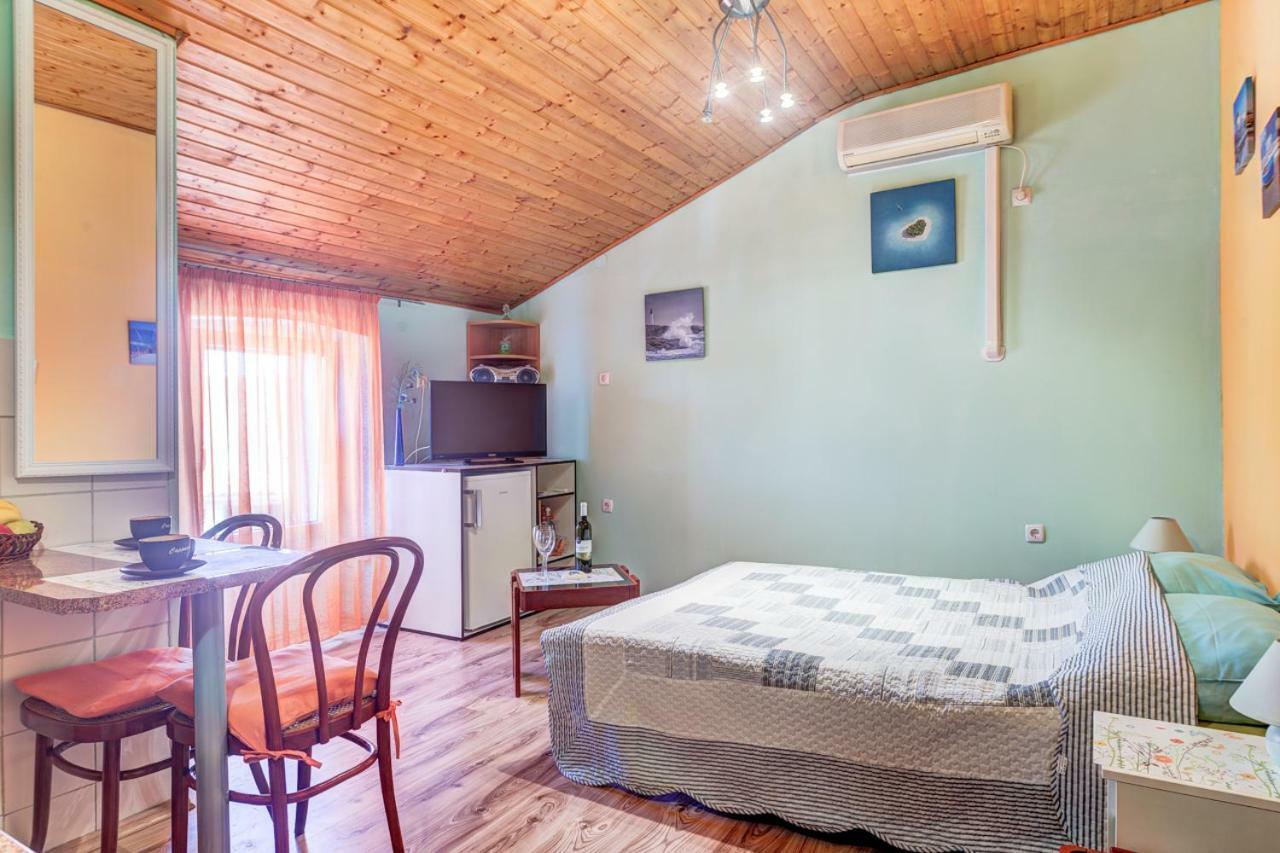 Apartment In Center พูลา ภายนอก รูปภาพ